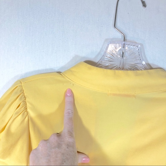 Halo Yellow Blouse Size Small Heart & Soul - Picture 3 of 7